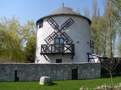 Scholzeho větrný mlýn v Hrádku nad Nisou