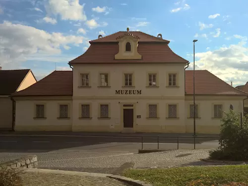 Budova Polabského muzea v Lysé nad Labem