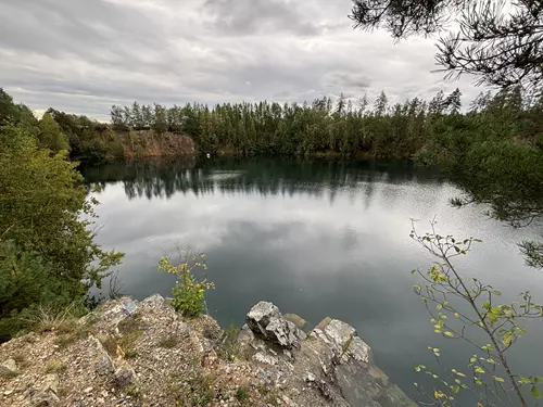 Borecká skalka a potápění v kamenolomu u obce Borek