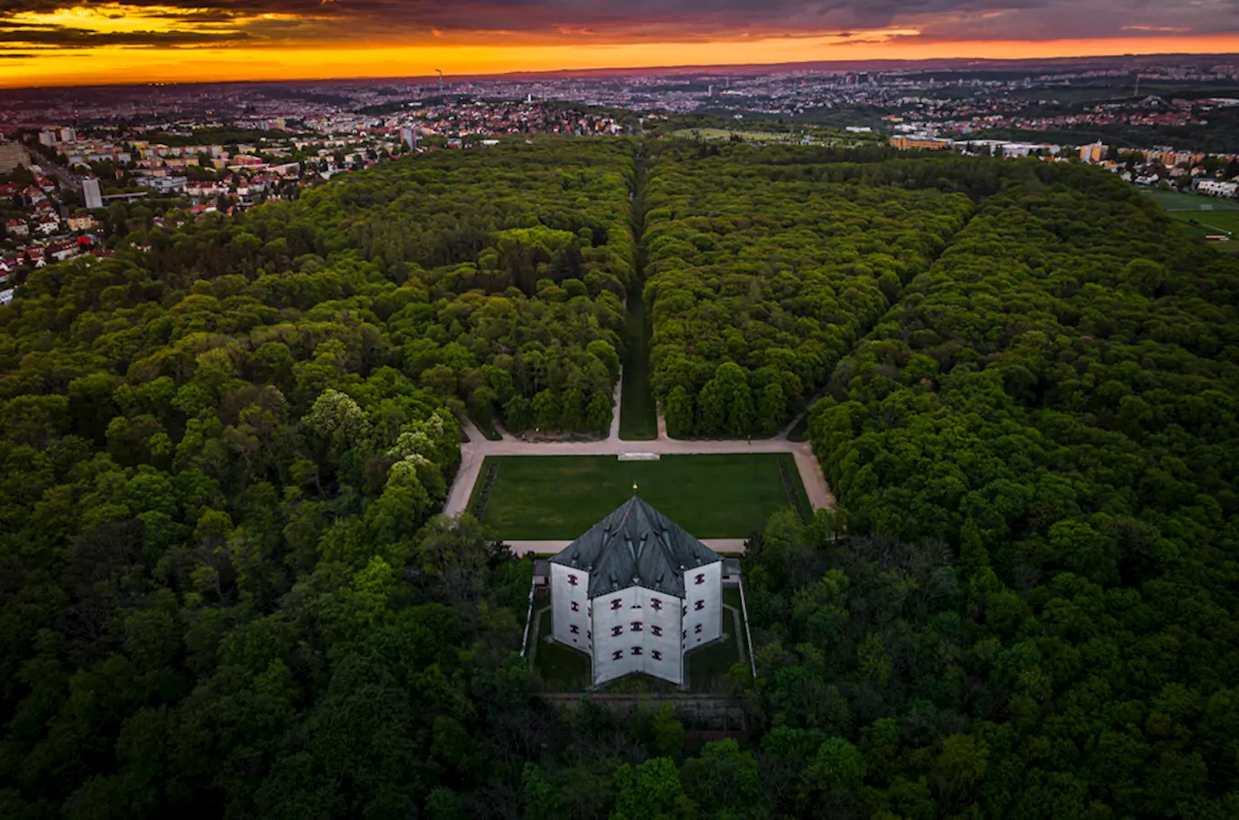 Přírodní rezervace Obora Hvězda v Praze