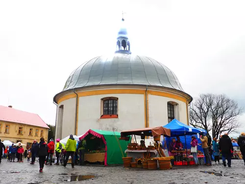 Výlet na koních s prohlídkou keramického trhu v Levíně