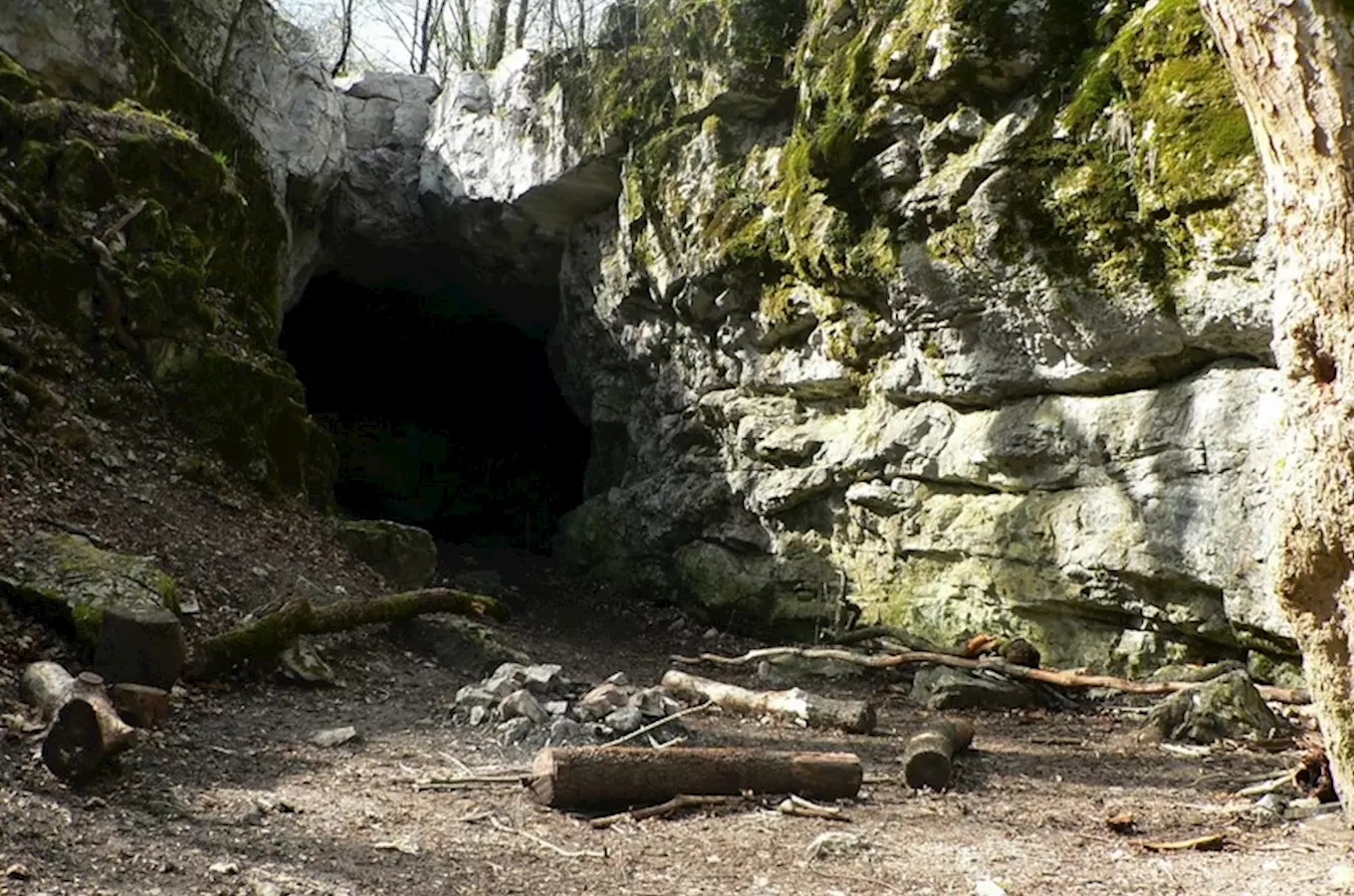 Jeskyně Švédův stůl – doupě jeskynních hyen