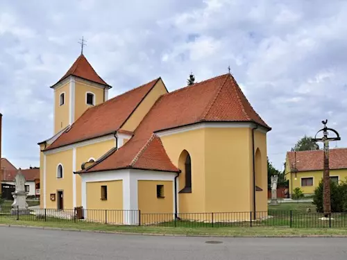 Kostel Nanebevzetí Panny Marie v Mikulčicích