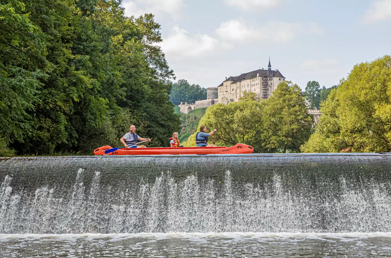 Půjčovna lodí a raftů Samba na Sázavě