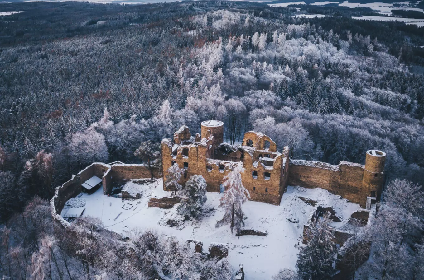 Hrad Helfenburk – pohádkový hrad u Bavorova v jižních Čechách