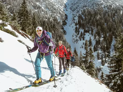 HUDYsport Špindlerův Mlýn – skialpy přímo na horách