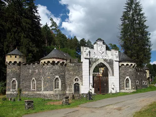 Hrad Kunzov pod Oderskými vrchy