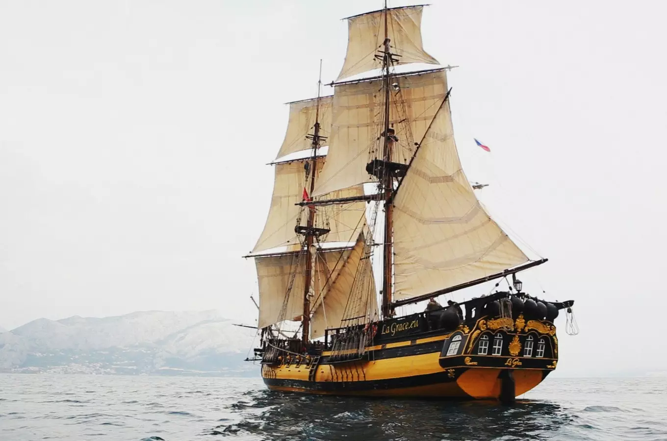 La Grace – replika korzárské brigy ze 17. století křísí českou námořní historii