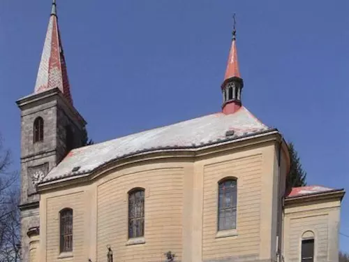 Kostel sv. Petra a Pavla v Horním Tanvaldu