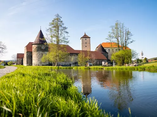 Vodní hrad Švihov – skvost, který stojí za to vidět zblízka