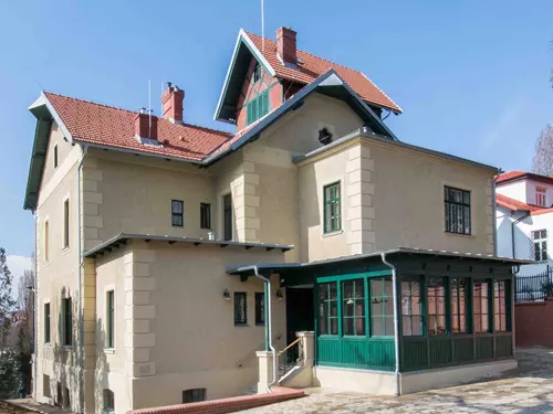 Arnoldova vila v Brně zve na prohlídku: poprvé se otevírá veřejnosti v pravidelném provozu