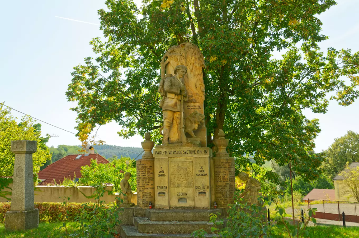 Památník padlým v Krásné Hoře nad Vltavou