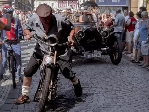 Vernisáž – Automobilové okouzlení 20. století