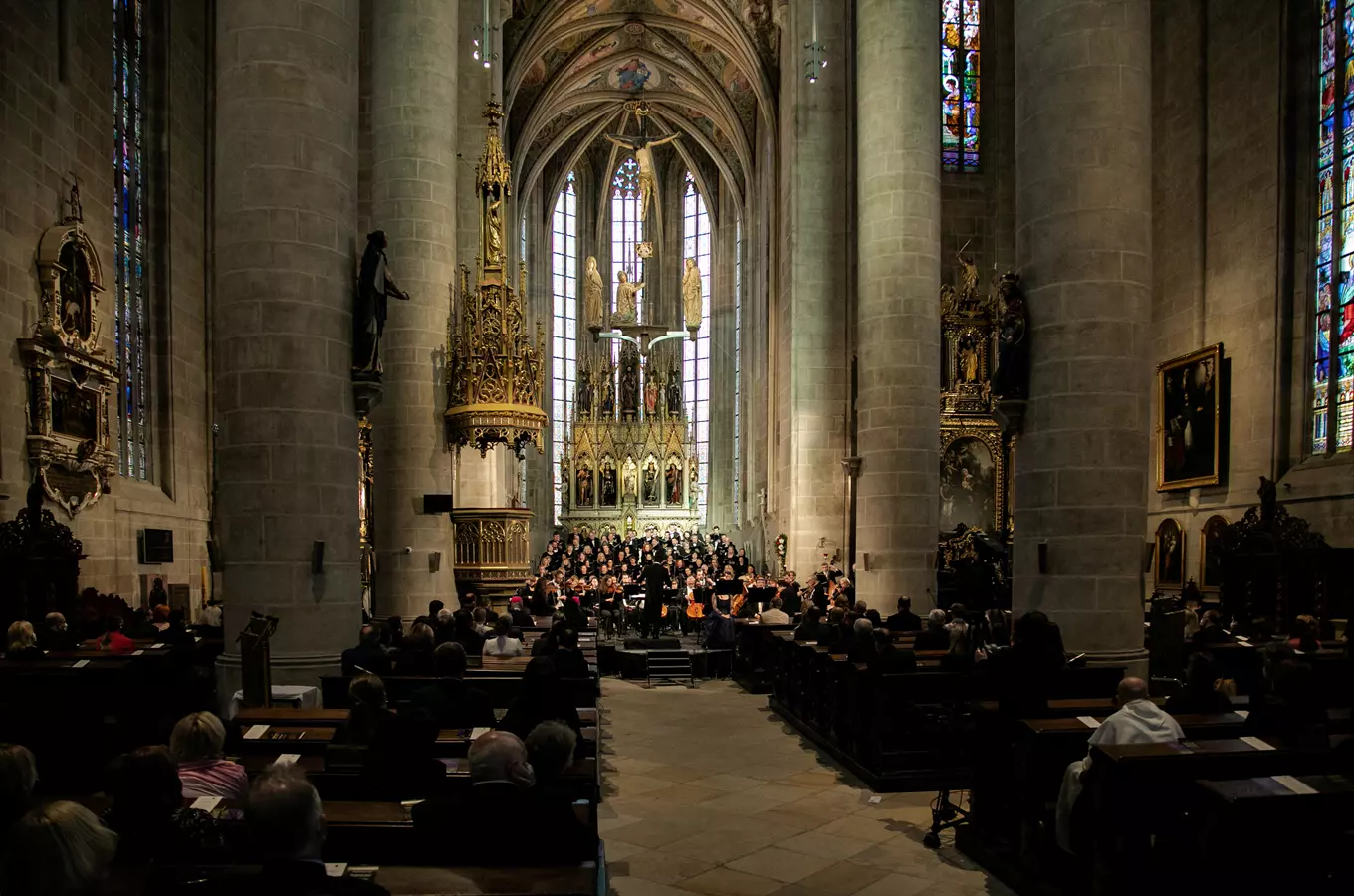 Katedrála sv. Bartoloměje má při koncertech duchovní hudby jedinečnou atmosféru.