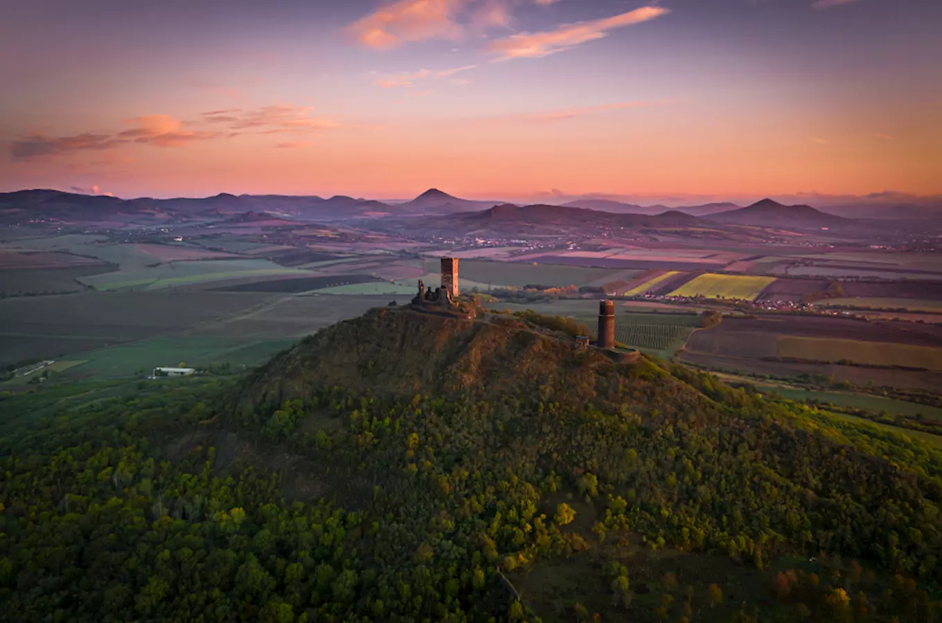 Nejkrásnější hradní výlety: 15 hradů, které musíte vidět
