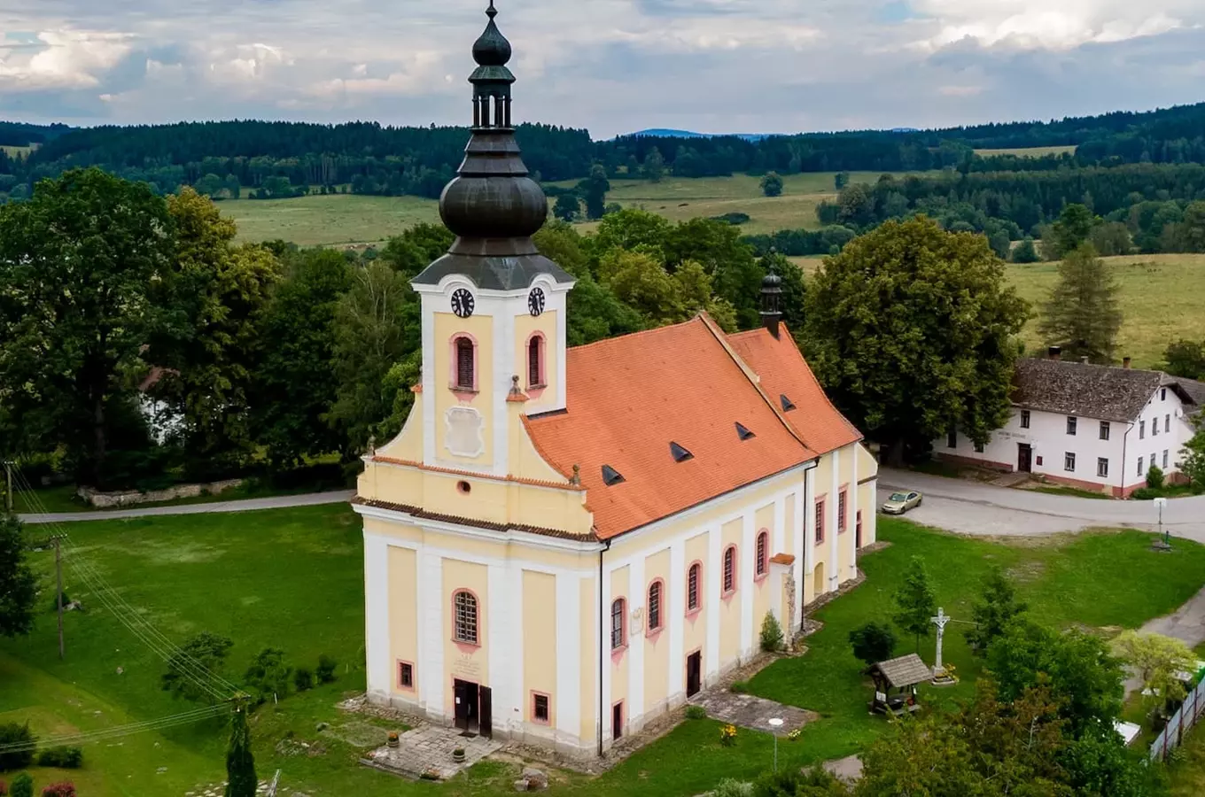 Koncert Bruckner/Smetana 200 proběhne v kostele ve Svatém Kameni