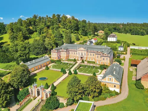 Znáte Nové Hrady, Boží dům, Versailles a Schönbrunn v jednom?