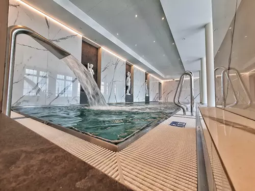 wellness centrum s bazénem