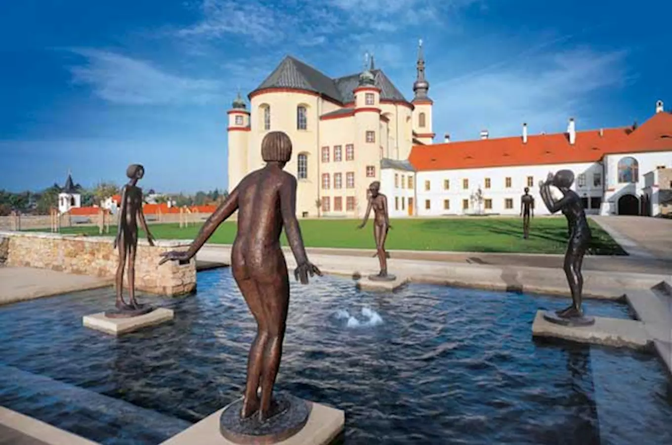 Klášterní zahrady v Litomyšli – obdivujte krásu zahrad i sochy Olbrama Zoubka