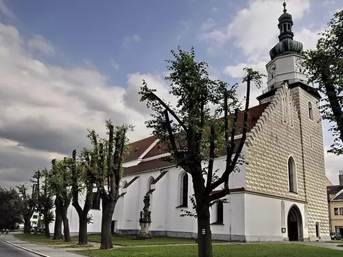 Kostel Nanebevzetí Panny Marie v Bruntále