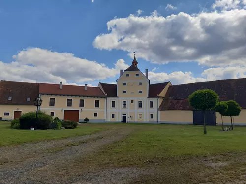 dvůr Kalec