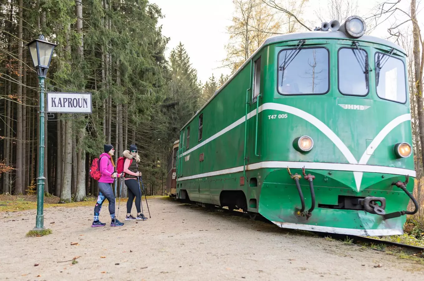 Cestujte ekologicky a zábavně: vydejte se na výlet vlakem, vláčkem i tramvají!