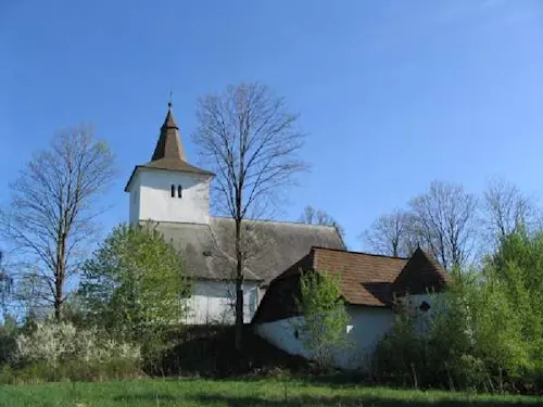 Kostel sv. Mořice v Mouřenci u Annína