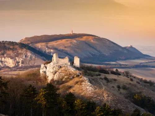 Tipy na výlet na hrady, tvrze a zříceniny v Česku, Kudy z nudy