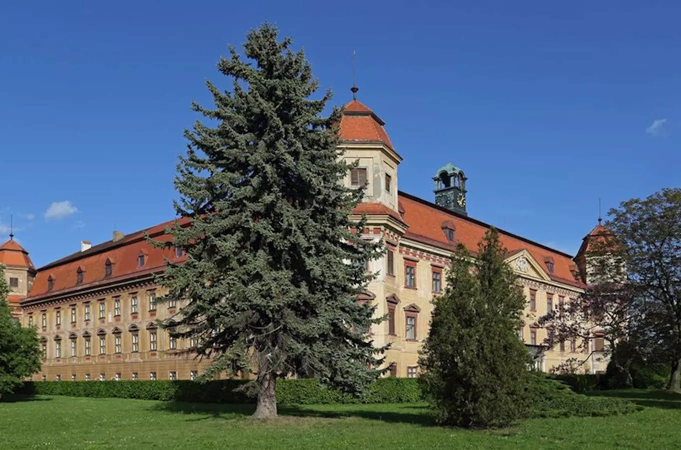 Po stopách české historie se vydejte do zahrady zámku v Holešově