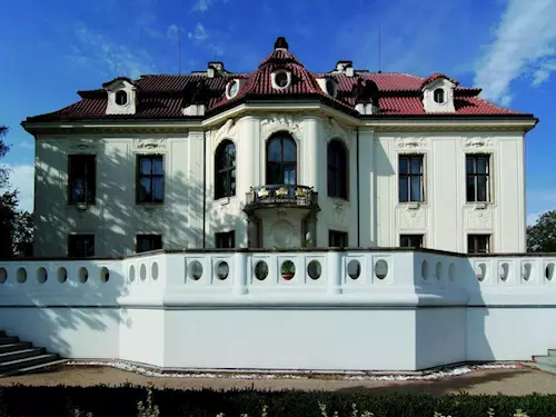 Kramářova vila se v sobotu otevře – nepropásněte šanci podívat se do vládní vily