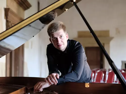 Marek Kozák – klavír