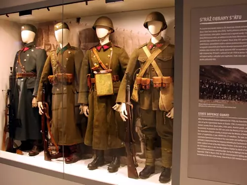 Armádní muzeum Žižkov – Vojenský historický ústav Praha