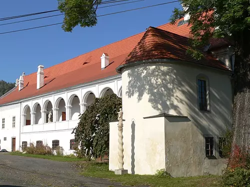 Zámek Mokrosuky