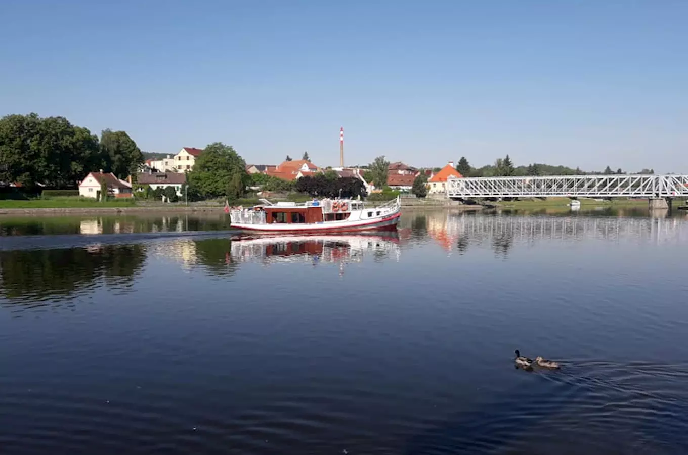 Výletní plavby Týn nad Vltavou – přehrada Kořensko