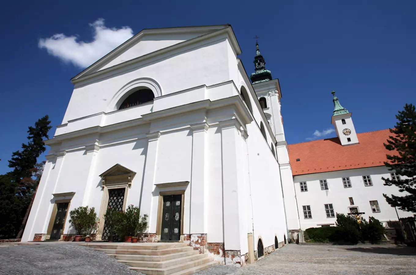 Lichtenštejnské mauzoleum ve Vranově u Brna