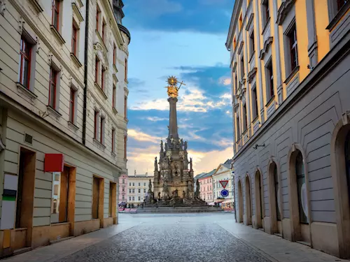 barokní sloup Nejsvětější Trojice v Olomouci, kudy z nudy