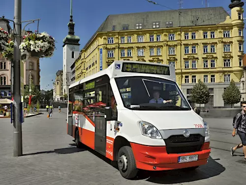 Poznejte Brno z turistického minibusu