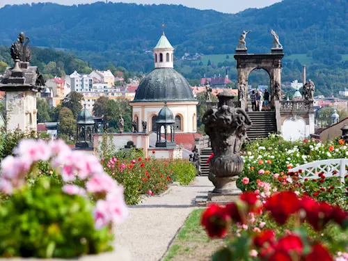 Růžová zahrada na zámku v Děčíně – uzavřeno z důvodu rekonstrukce