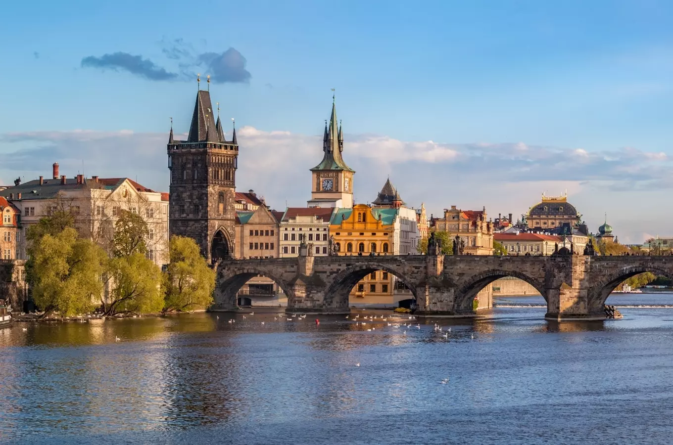 #světovéČesko a Karlův most v Praze: jeden z nejkrásnějších mostů světa 