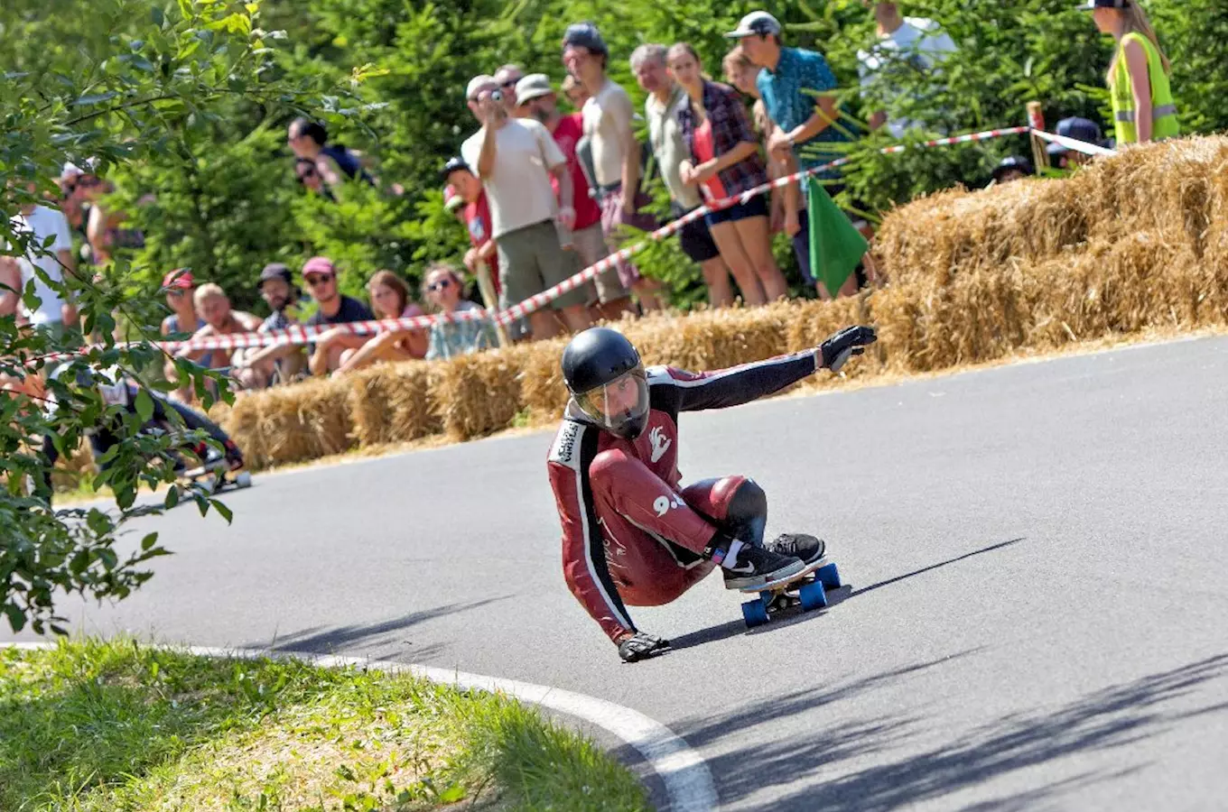 Kozákov ožije mistrovstvím světa v downhillovém skateboardignu – Kozákov Challenge