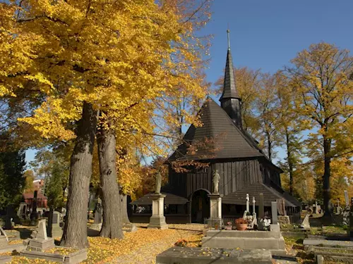 Hřbitovní kostel Panny Marie v Broumově – unikátní památka lidové architektury