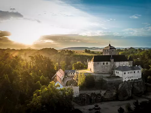 Tipy na výlet na hrady, tvrze a zříceniny v Česku, Kudy z nudy