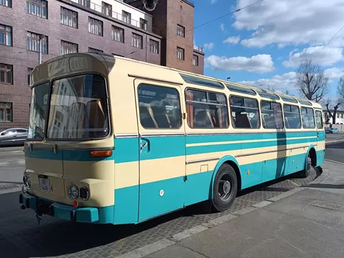Autobusem Karosa ŠD Tourist do elektrárny Ledvice