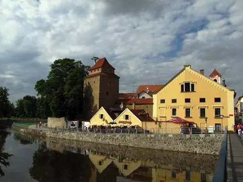 Železná Panna – hospůdka v bývalé českobudějovické hradební věži