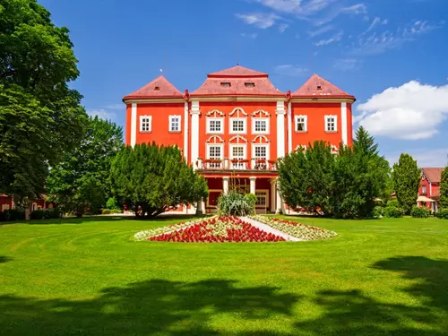 Barokní zámek Dětenice v Českém ráji