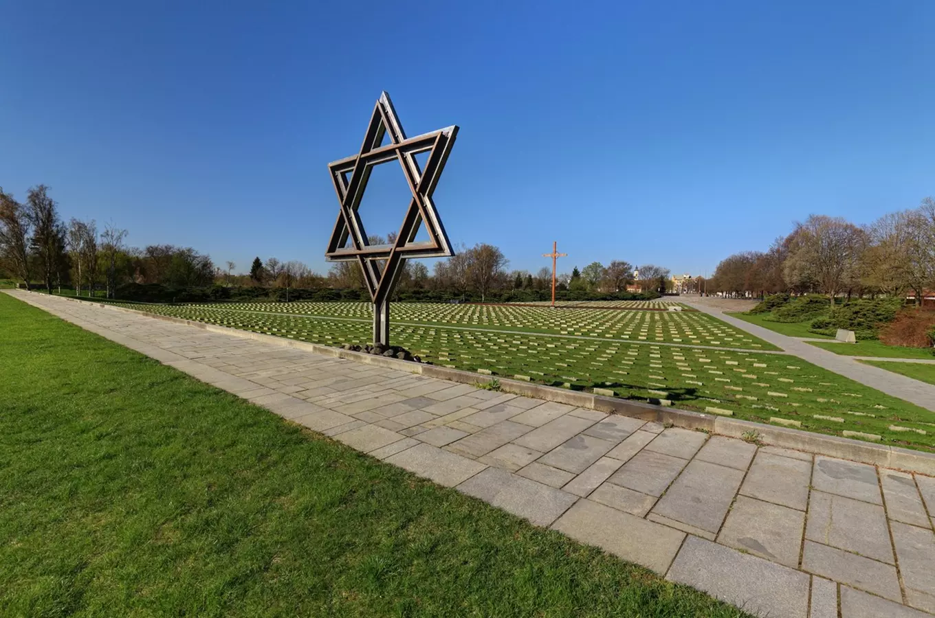 Terezín za druhé světové války – židovské ghetto, přezdívané čekárna na Osvětim