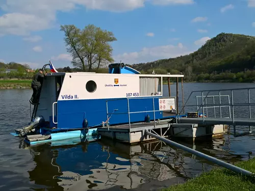 Přívoz Úholičky – Husinec