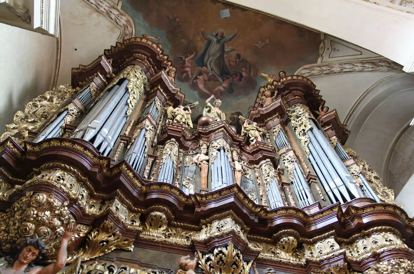 Varhany v bazilice sv. Jakuba Většího – největší varhany v Praze 