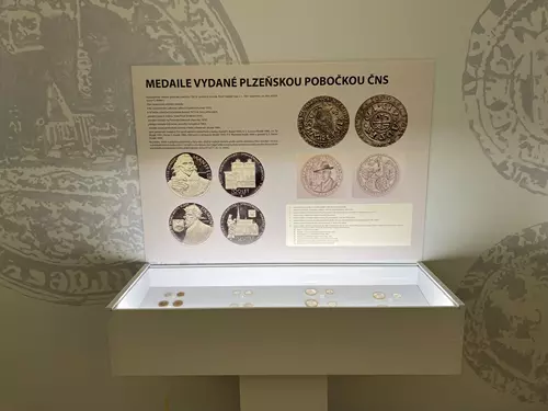100 let organizované numismatiky na Plzeňsku