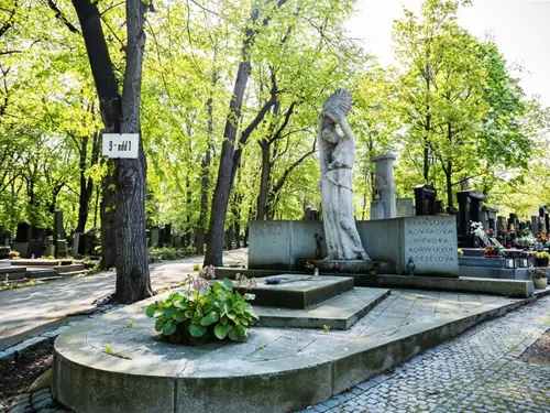 Olšanské hřbitovy – Příběhy, které nesmějí být zapomenuty